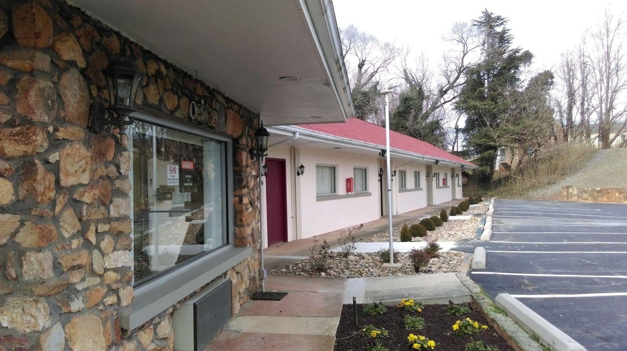 Amherst Inn - Virginia Exterior photo